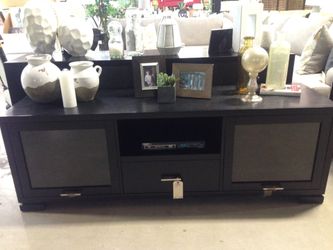 Media console