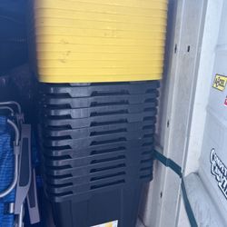 Storage Containers 