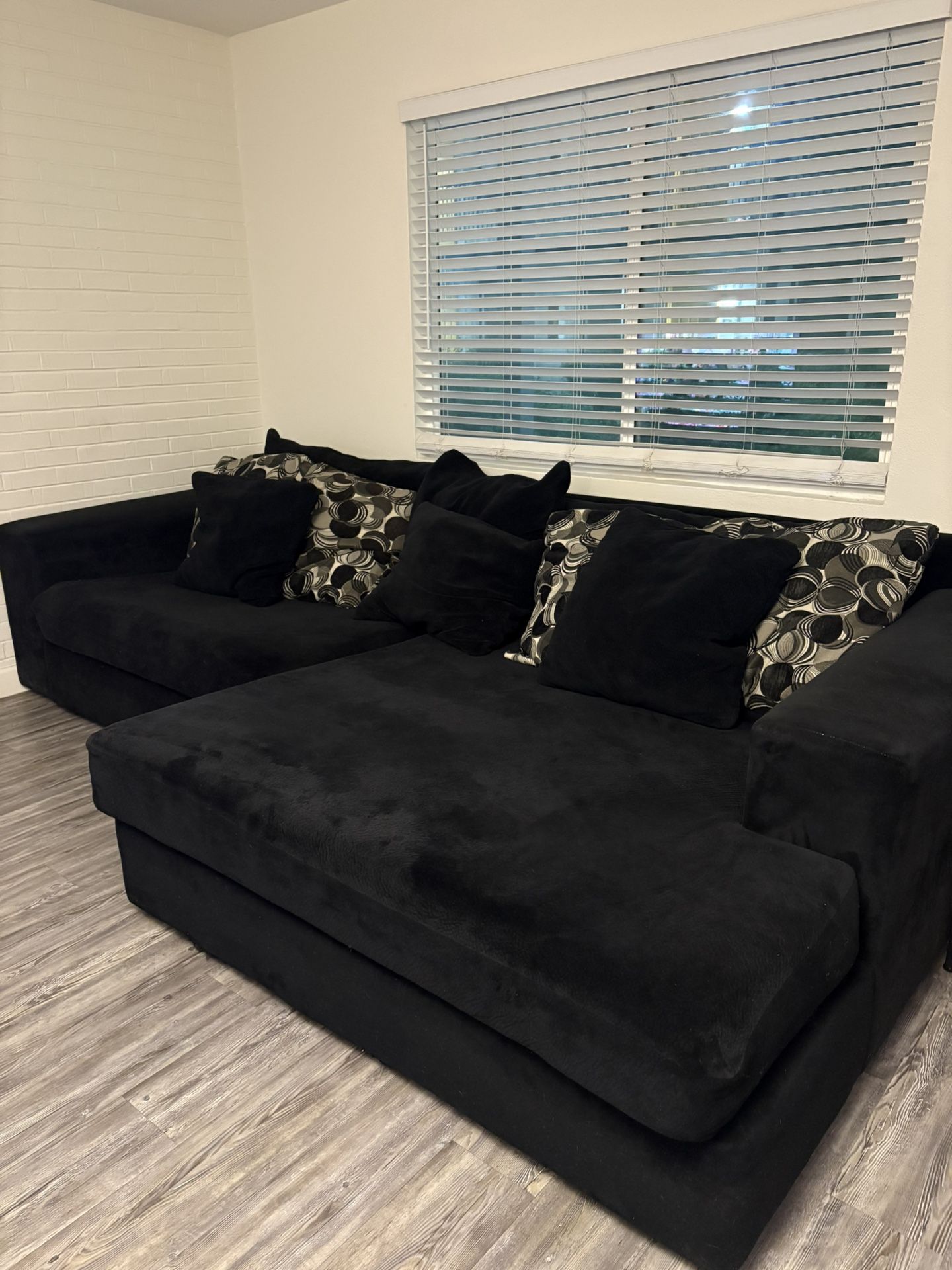XL Black Sectional