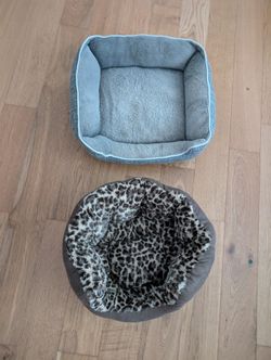 Boots & Barclay and Buddy & Bella beds Small Dog Cat Beds