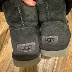 UGG Little Girl Boots Size 13. Zip Code 77059