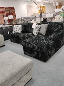 Midnight Sectional With Chaise 