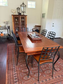Dining table, chairs and rug