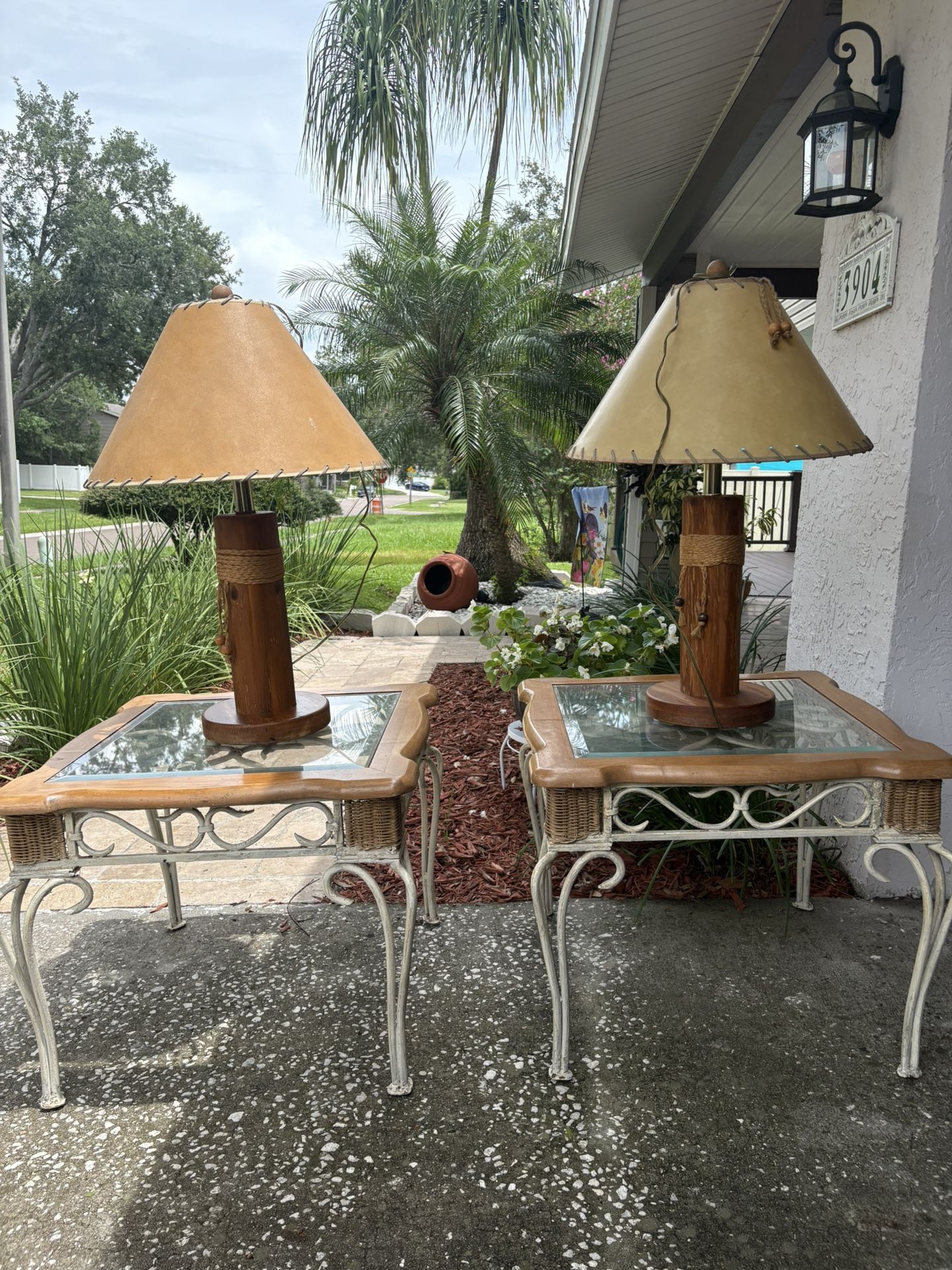 2 Lamp 2 Night Tables