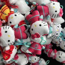 Sanrio Hello Kitty Keychain Plushy 