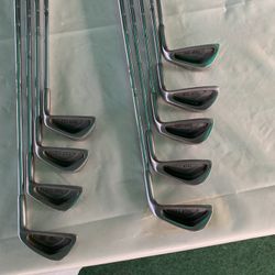 TOUR 200 IRON SET 3-PW, SW GOLF CLUBS 
