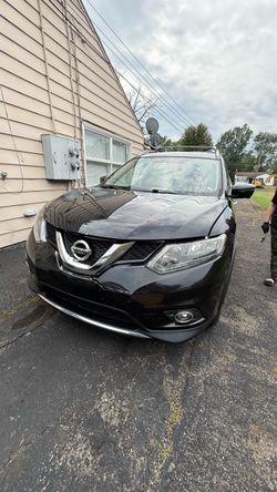 2016 Nissan Rouge SV Sport Utility 4D: