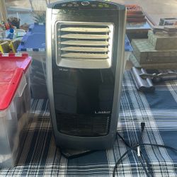 Lasko CC23160 Motion Heat Plus (Costco)   Space Heater Electric 