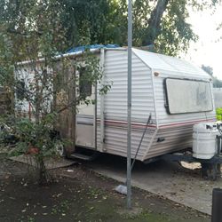 *LIVE- IN TRAILER * FOR CHEAP