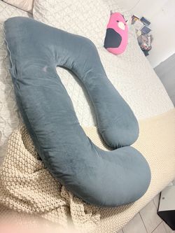 Pregnancy pillow
