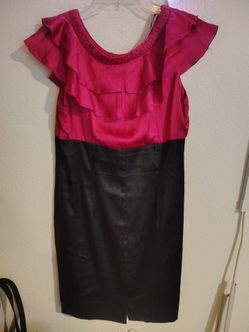 Colorblock ruffle neck sheath dress