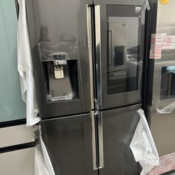 Samsung Family Hub Refrigerator 22 C.F.