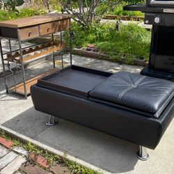 Ottoman/Coffee Table With Storage 
