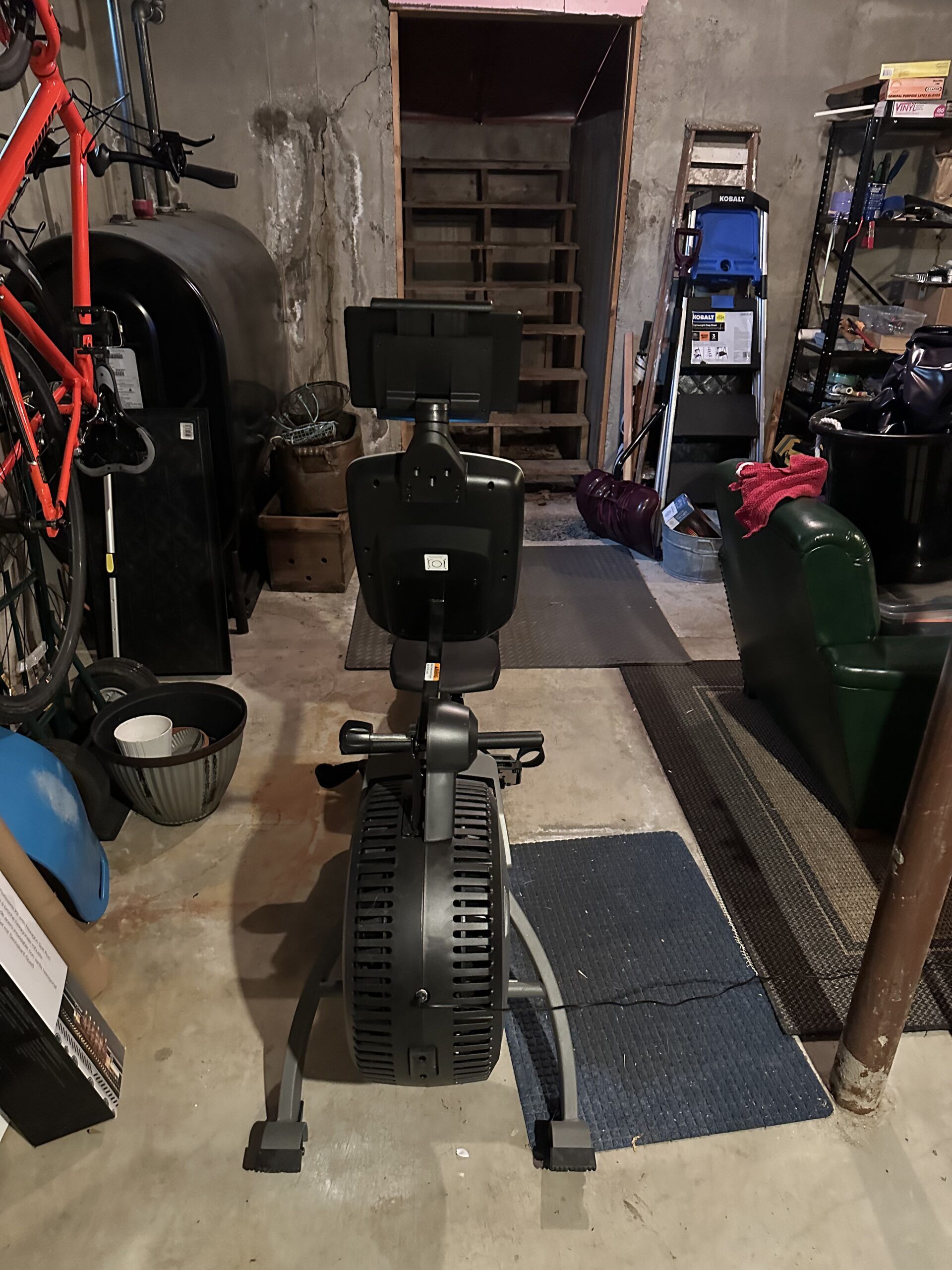 2021 Hydrow Pro Rowing Machine RW 500 Very Good 51-200 Rides - Gardner, MA