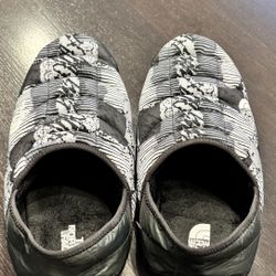 The north Fave Men’s Size 13 Slippers / Slip On Mules 