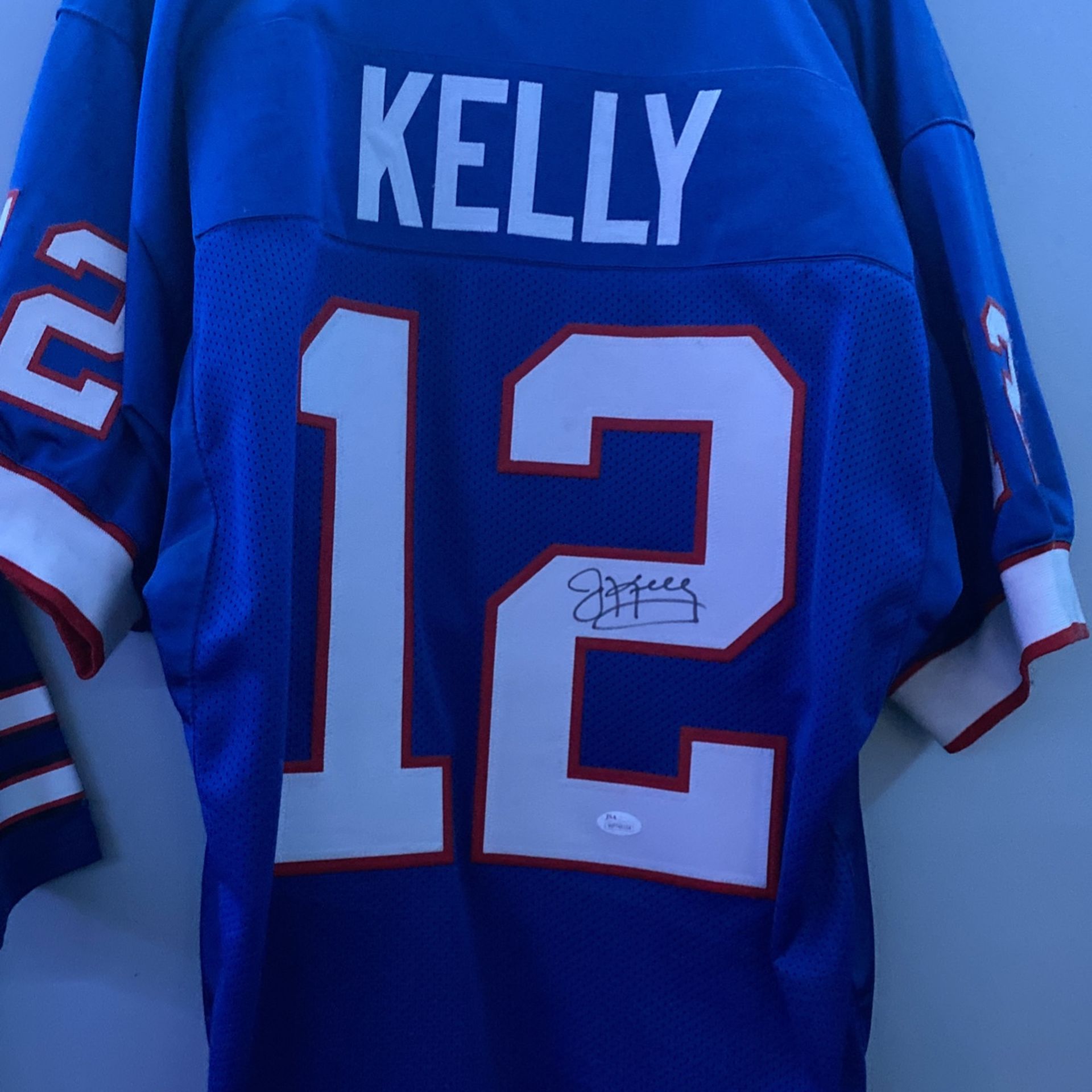 Signed Buffalo Bills Jim Kelly jersey 