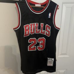 Mitchell & Ness Michael Jordan Bulls Jersey Size M