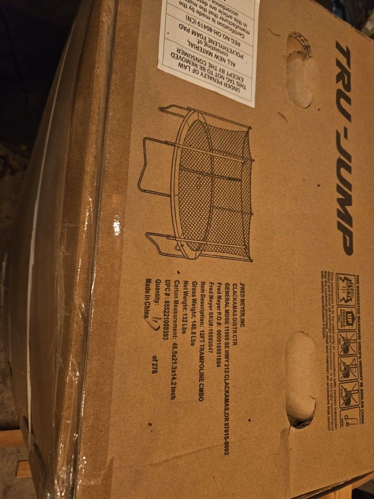 12ft With Enclosure Trampoline Brand New 150