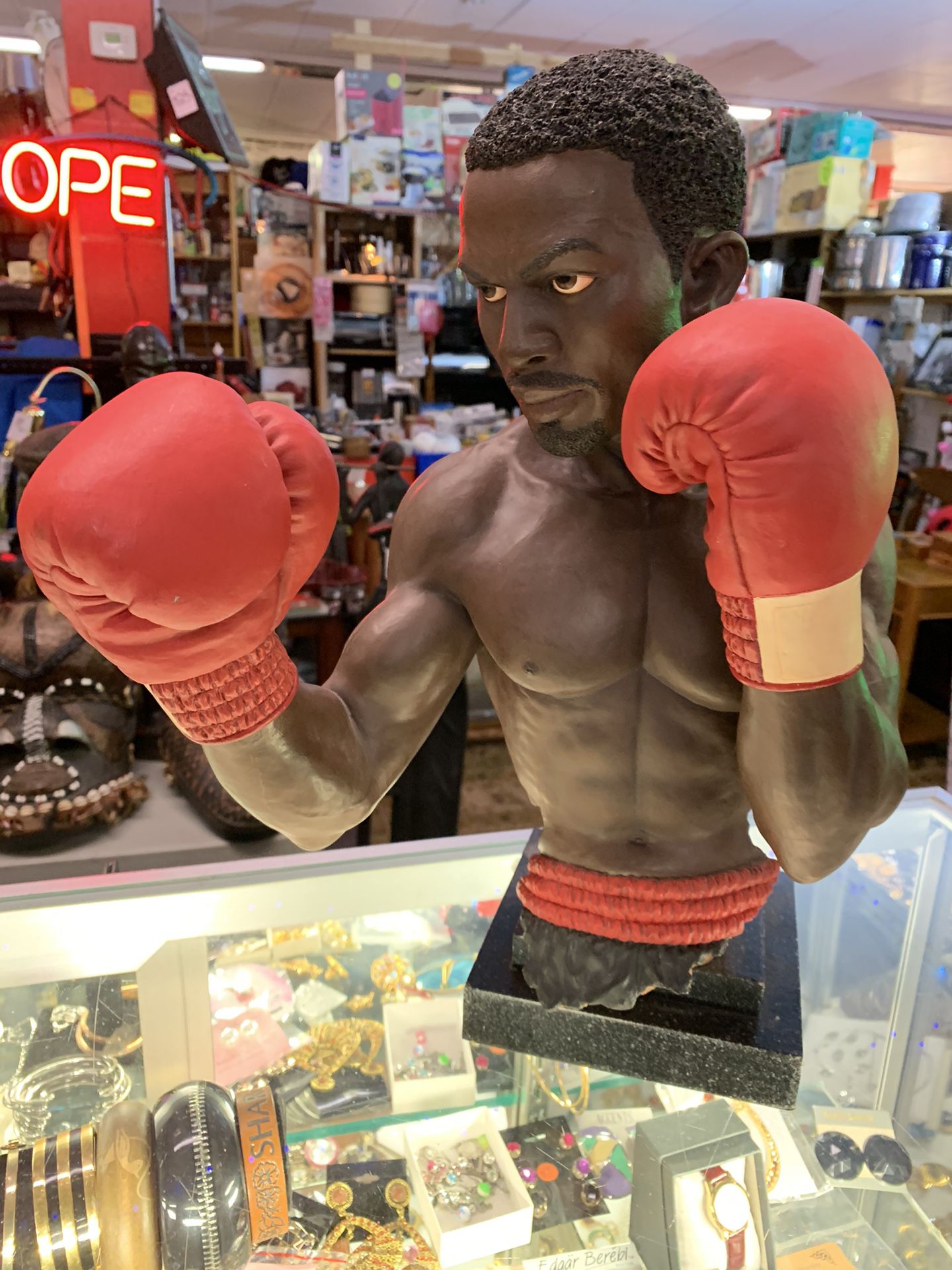 Boxing Statue 