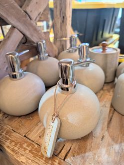Zeolite stone dispenser
