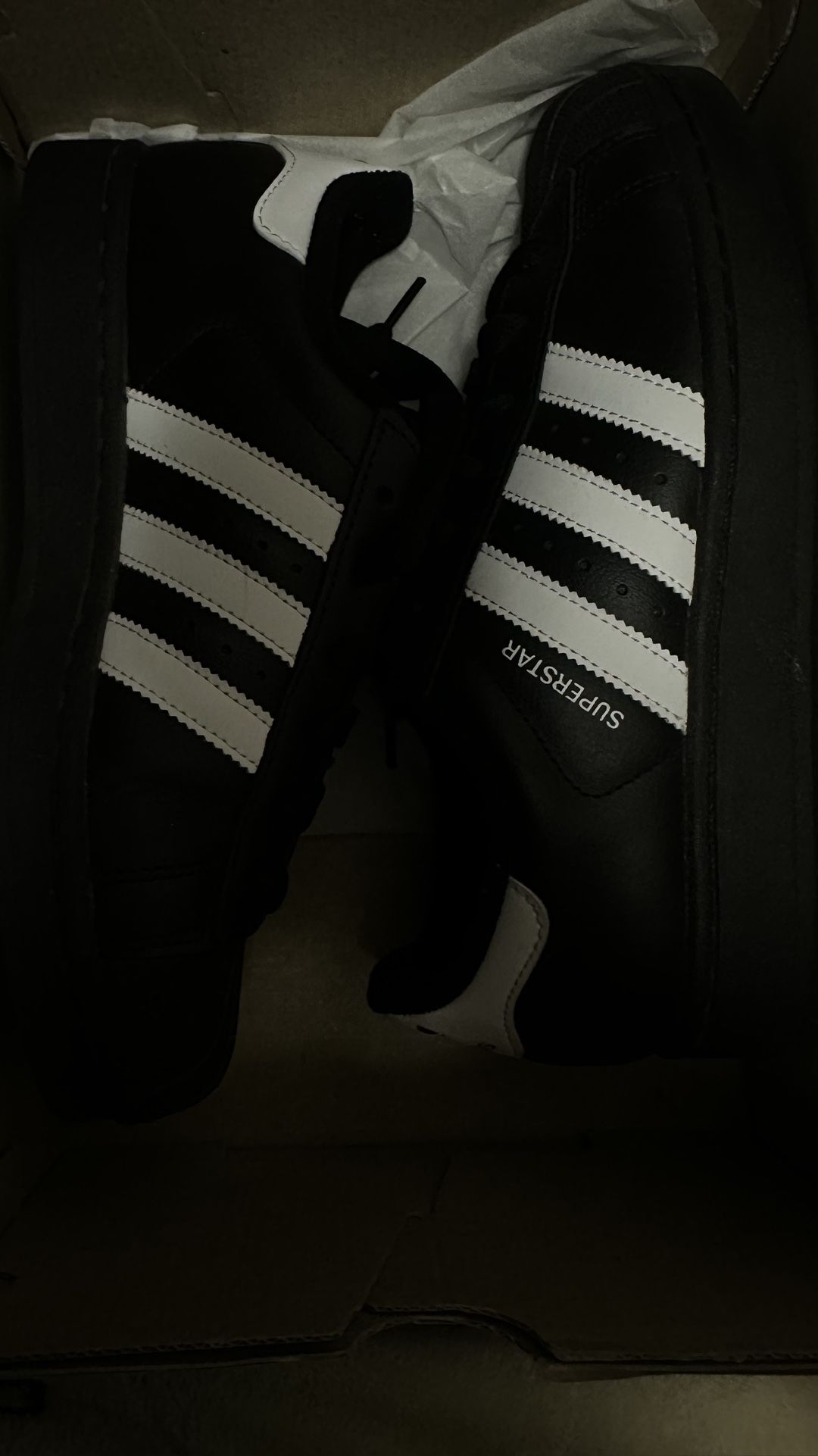 adidas black superstars size 6 1/2
