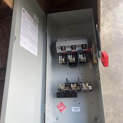 GE 60amp Safety Switch 3-pole 3wire