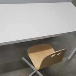 Modern Home Office Set: Ergonomic Desk + IKEA Valfred Swivel Chair
