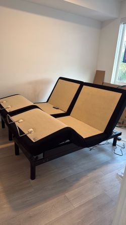 FREE PICK UP TODAY 8/7 Split King Adjustable Bed Base