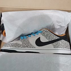 DUNK LOW SB OLYMPICS SIZE 9