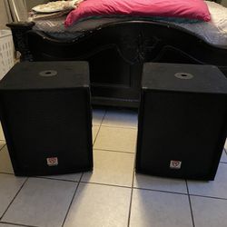 Pair Of Rockville 18 Inch  4 Ohm Subs 