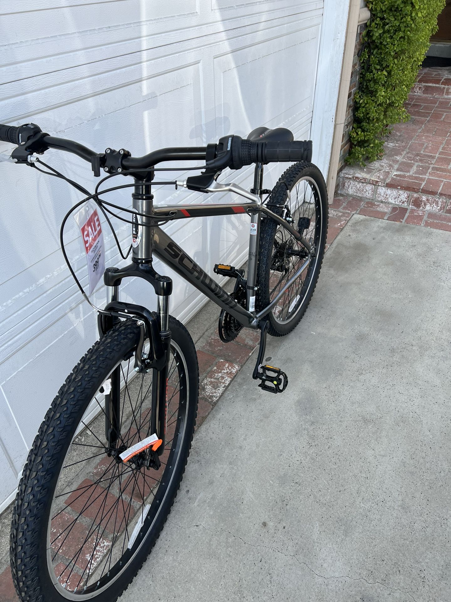 Schwinn Men s Standpoint 27.5 Mountain Bike for Sale in San Fernando CA OfferUp