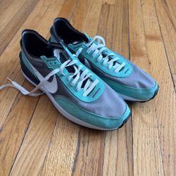 Nike Waffle One SE sneakers in the “Light Menta” Colorway
