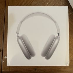 Brand New Apple AirPods Max – Sealed in Box - White– Price Negotiable 
