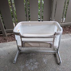 Baby Bassinet Bedside Sleeper, 3-in-1 Rocking Bassinet with Wheels, 6-Height Adjustable Crib with Breathable Mesh, Soft Mattress for Newborns & Infant