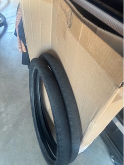 Stock SE  24 inch black tires