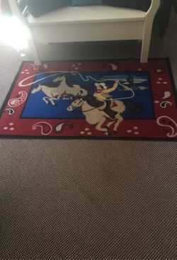 Fun cowboy rug! Aprox 31/2’ x 51/2’ great shape
