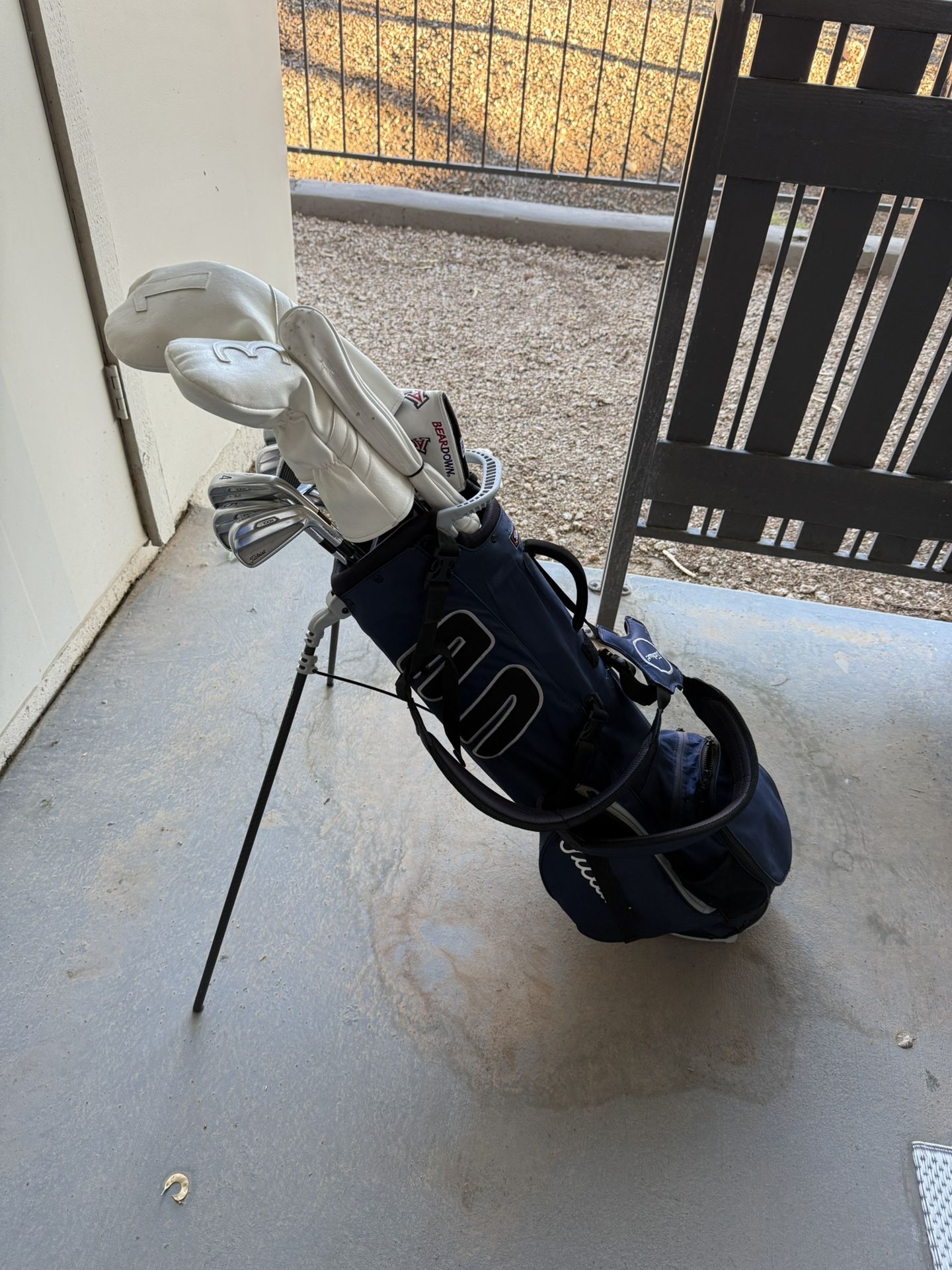 Titleist Players 4 Carbon Bag (Clubs Not Included)