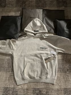 Essentials Fear of Gods Hoodies, Good Quality And Very Comfortable Sizes M if anyones interested DM for any questions