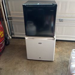 Mini fridge 2 Ea