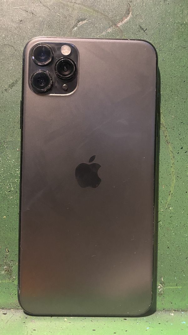 iPhone 11 max pro on 256 GB unlocked international for sale and great price**please read $580 ...