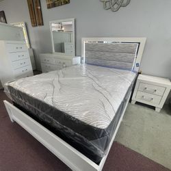 Modern Bedroom With LED Lights Over 50% Off!!