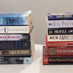 Lot of 13 Books Suspense / Mystery / Thriller Novels Various Authors Paperbacks