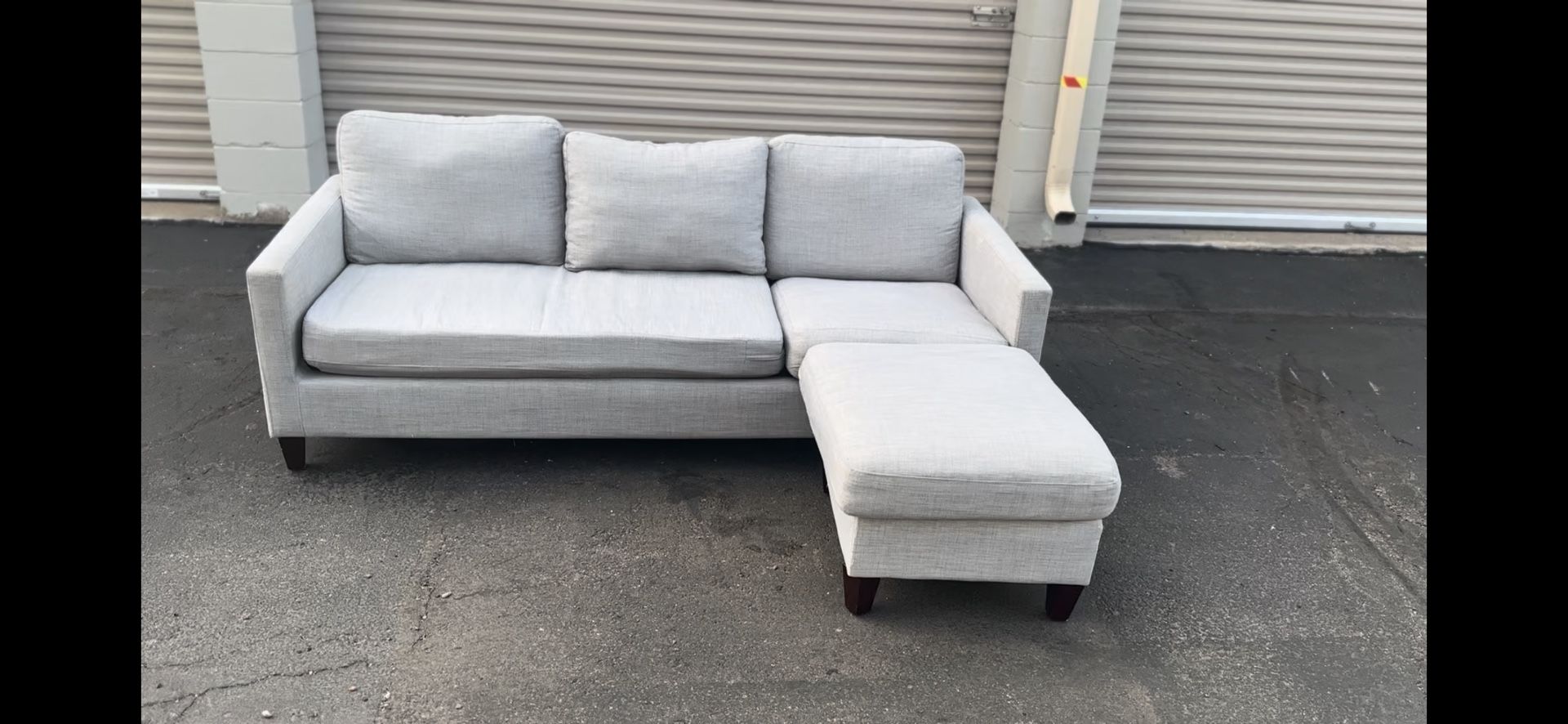 Free Delivery!! Elegant Soft Gray Couch (with Ottoman)