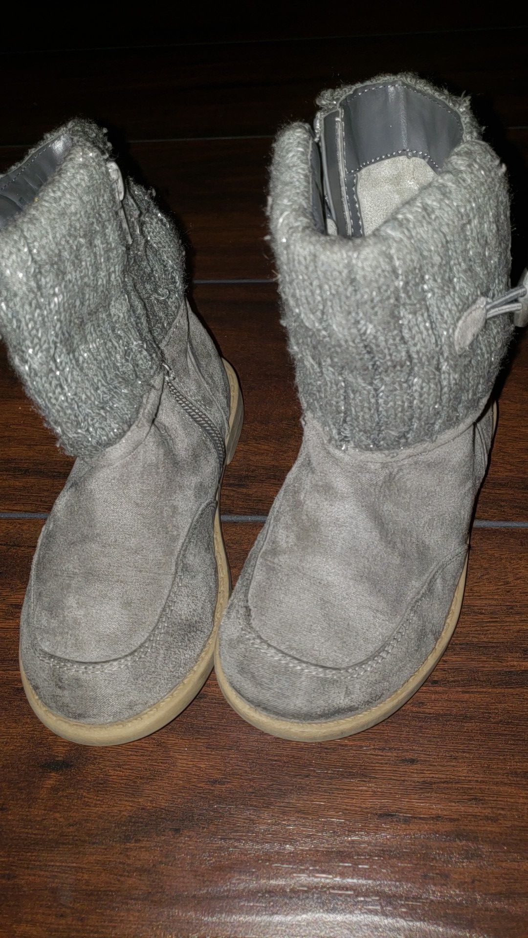 Toddler boots size 9