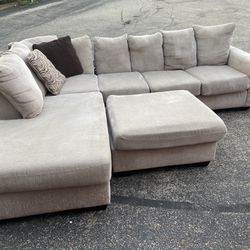 Nice Cream Sectional With Ottoman (free Delivery)