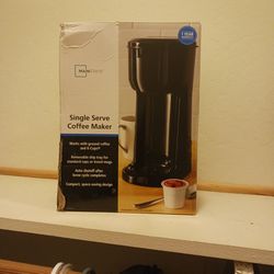 Mainstay Single Serve Coffee Maker /black.
