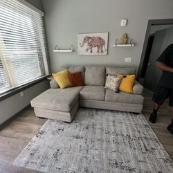 Light Gray Sectional Couch – Reversible Chaise 