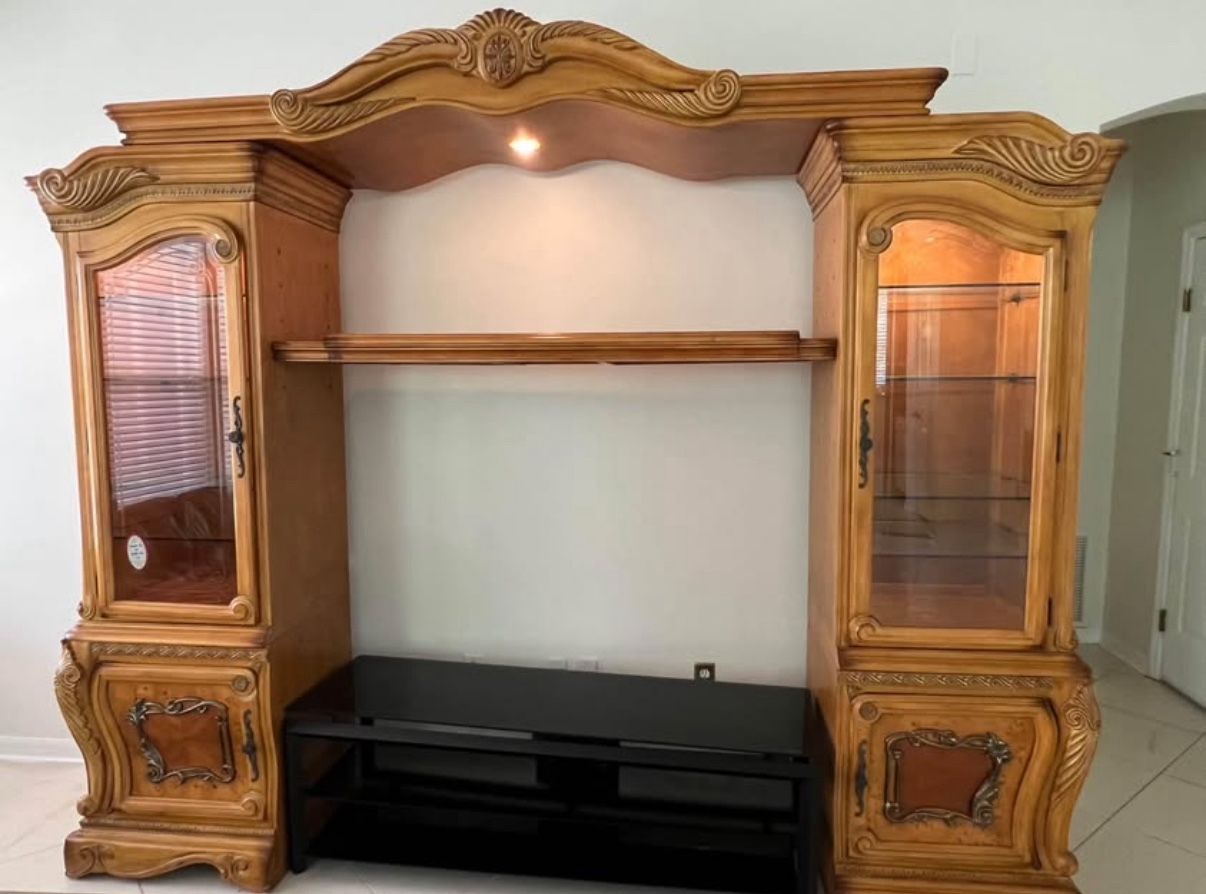 Entertainment center & TV Stand