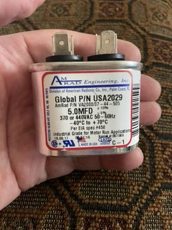 AC Blower Capacitor 5 uF MFD 370 / 440