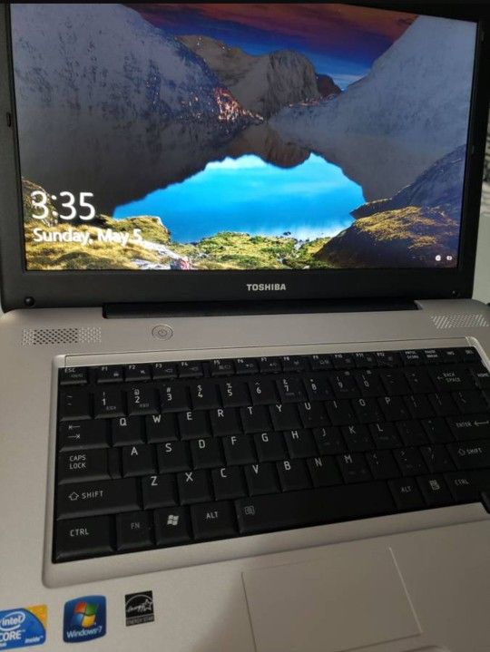 Toshiba Satellite Pro w/windows 10 professional good battery